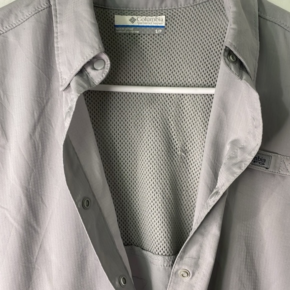 Columbia PFG Omni-Shade Light Weight Light Gray Clip Button-Up Shirt Size Small - Picture 10 of 12